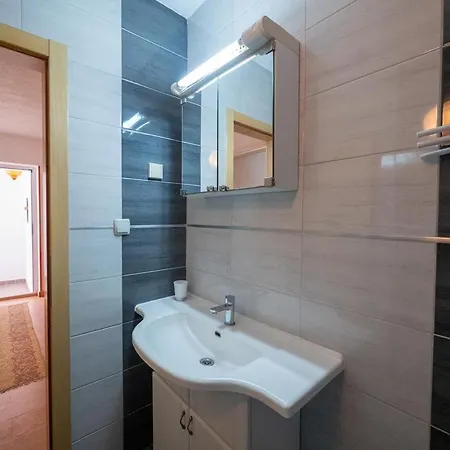 5838d Apartman Nin